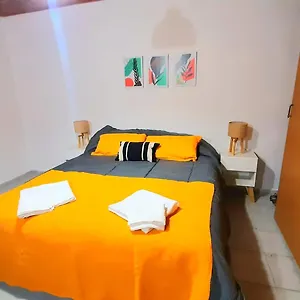 Casa Ideal Turistas En Mendoza, Ubicacion Perfecta, Patio Con Parrilla Y Parking Privado Gratis A 100 Mts Сasa de vacaciones Mendoza